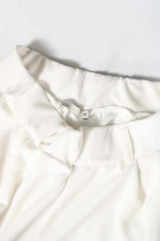 Γυναικείο παντελόνι Nly Trend, Μέγεθος XS, Χρώμα Λευκό, Τιμή 23,71 €