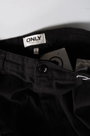 Дамски панталон ONLY, Размер S, Цвят Черен, Цена 16,20 лв.