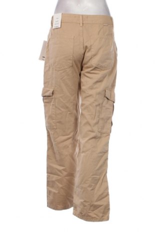 Дамски панталон Pull&Bear, Размер M, Цвят Бежов, Цена 46,00 лв.