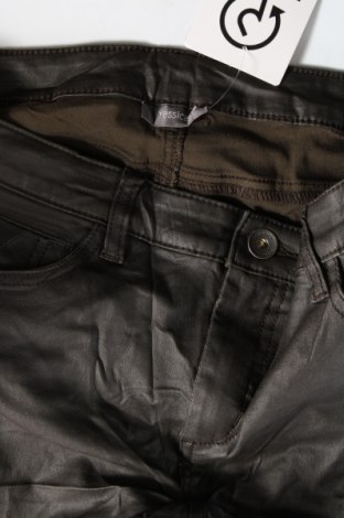 Дамски панталон Yessica, Размер M, Цвят Зелен, Цена 6,09 лв.