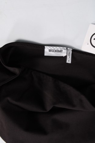 Γυναικείο αμάνικο μπλουζάκι Weekday, Μέγεθος M, Χρώμα Μαύρο, Τιμή 3,35 €