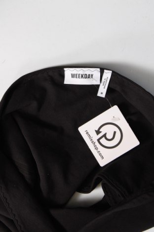 Γυναικείο αμάνικο μπλουζάκι Weekday, Μέγεθος M, Χρώμα Μαύρο, Τιμή 5,41 €