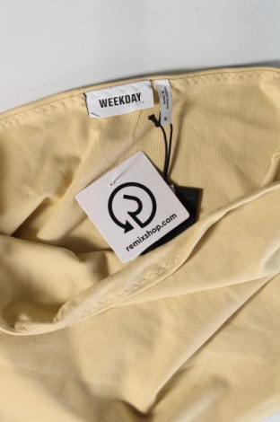 Γυναικείο αμάνικο μπλουζάκι Weekday, Μέγεθος M, Χρώμα  Μπέζ, Τιμή 3,79 €
