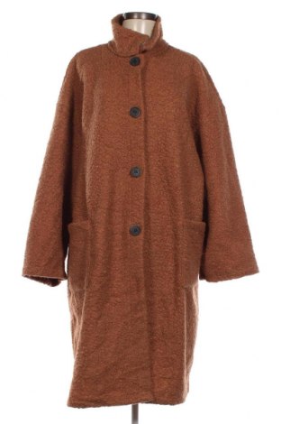 Дамско палто Made In Italy, Размер M, Цвят Бежов, Цена 129,00 лв.