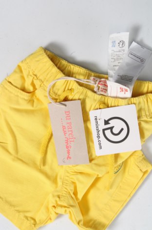 Детски къс панталон Du Pareil Au Meme, Размер 3-6m/ 62-68 см, Цвят Жълт, Цена 7,41 лв.