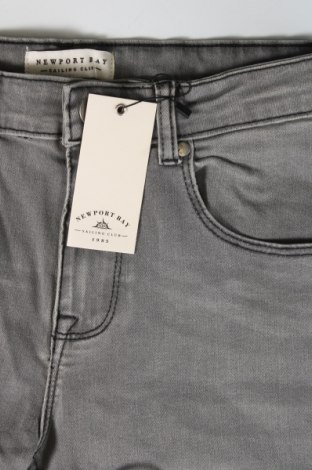 Herren Jeans Newport Bay Sailing Club, Größe S, Farbe Grau, Preis 5,38 €