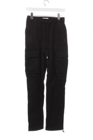 Мъжки панталон Bershka, Размер S, Цвят Черен, Цена 46,00 лв.