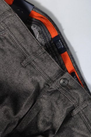 Мъжки панталон McNeal, Размер L, Цвят Сив, Цена 33,06 лв.