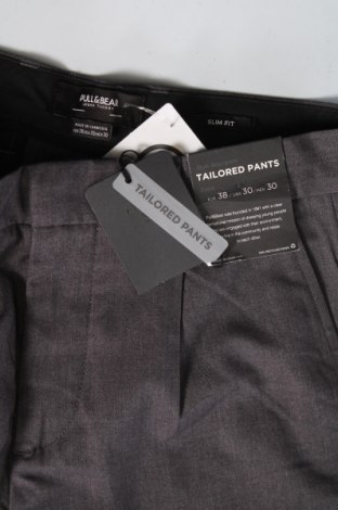Мъжки панталон Pull&Bear, Размер S, Цвят Сив, Цена 10,12 лв.