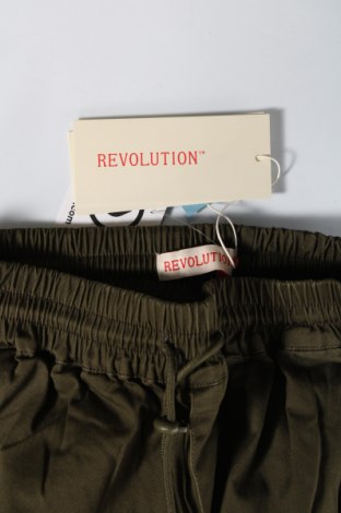 Ανδρικό παντελόνι Revolution, Μέγεθος S, Χρώμα Πράσινο, Τιμή 7,62 €