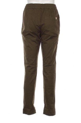 Pantaloni de bărbați Revolution, Mărime S, Culoare Verde, Preț 37,20 Lei