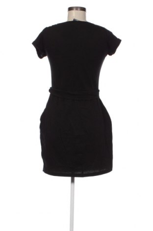 Šaty  Gina Tricot, Velikost M, Barva Černá, Cena  319,00 Kč