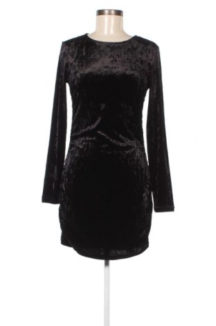 Šaty  Gina Tricot, Velikost M, Barva Černá, Cena  102,00 Kč