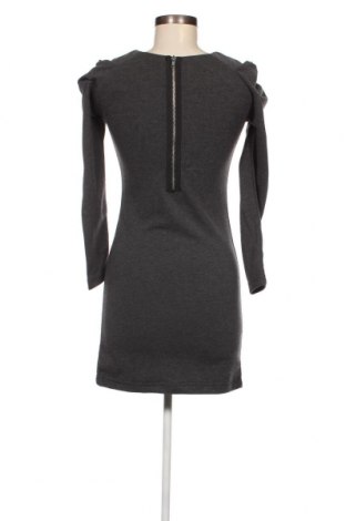 Kleid Just Female, Größe XS, Farbe Grau, Preis € 4,11