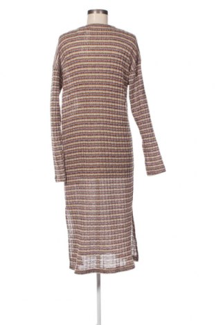 Šaty  Pull&Bear, Velikost M, Barva Vícebarevné, Cena  667,00 Kč