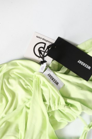Kleid Weekday, Größe M, Farbe Grün, Preis 5,96 €