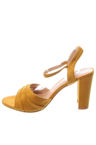 Sandalen R and Be, Größe 39, Farbe Gelb, Preis 35,57 €