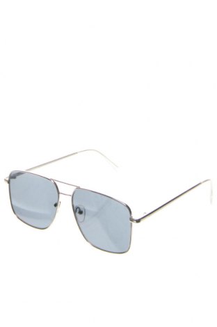 Sonnenbrille New Look, Farbe Silber, Preis 9,28 €