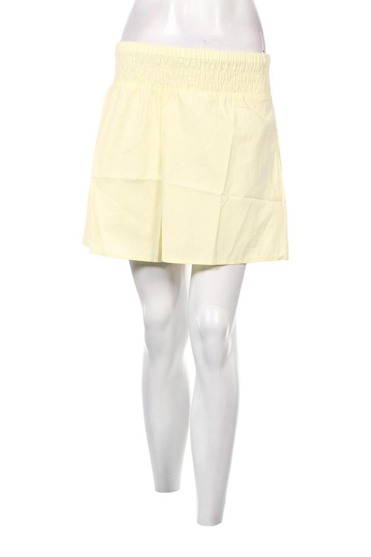 Дамски къс панталон ASOS, Размер M, Цвят Жълт, Цена 12,24 лв.