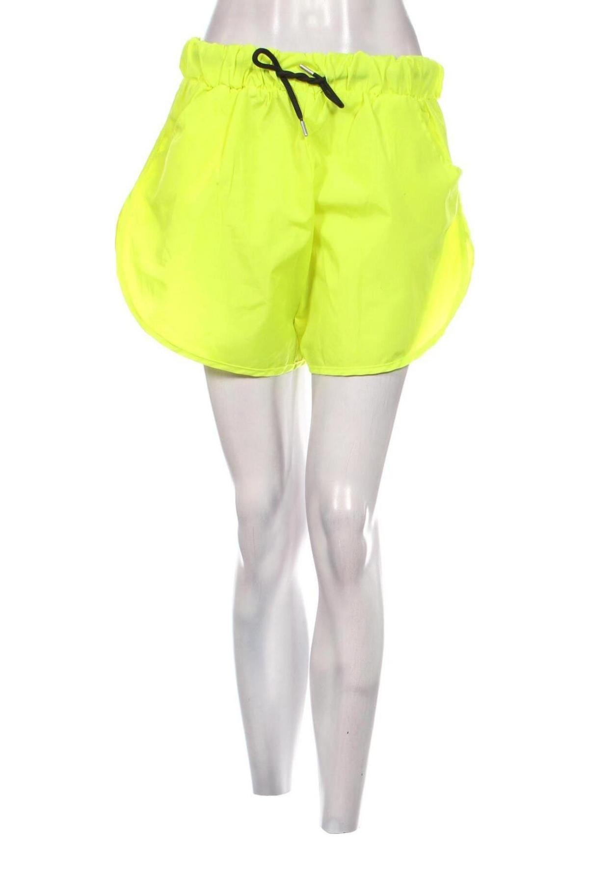 Damen Shorts Pretty Lavish, Größe M, Farbe Gelb, Preis 52,17 €