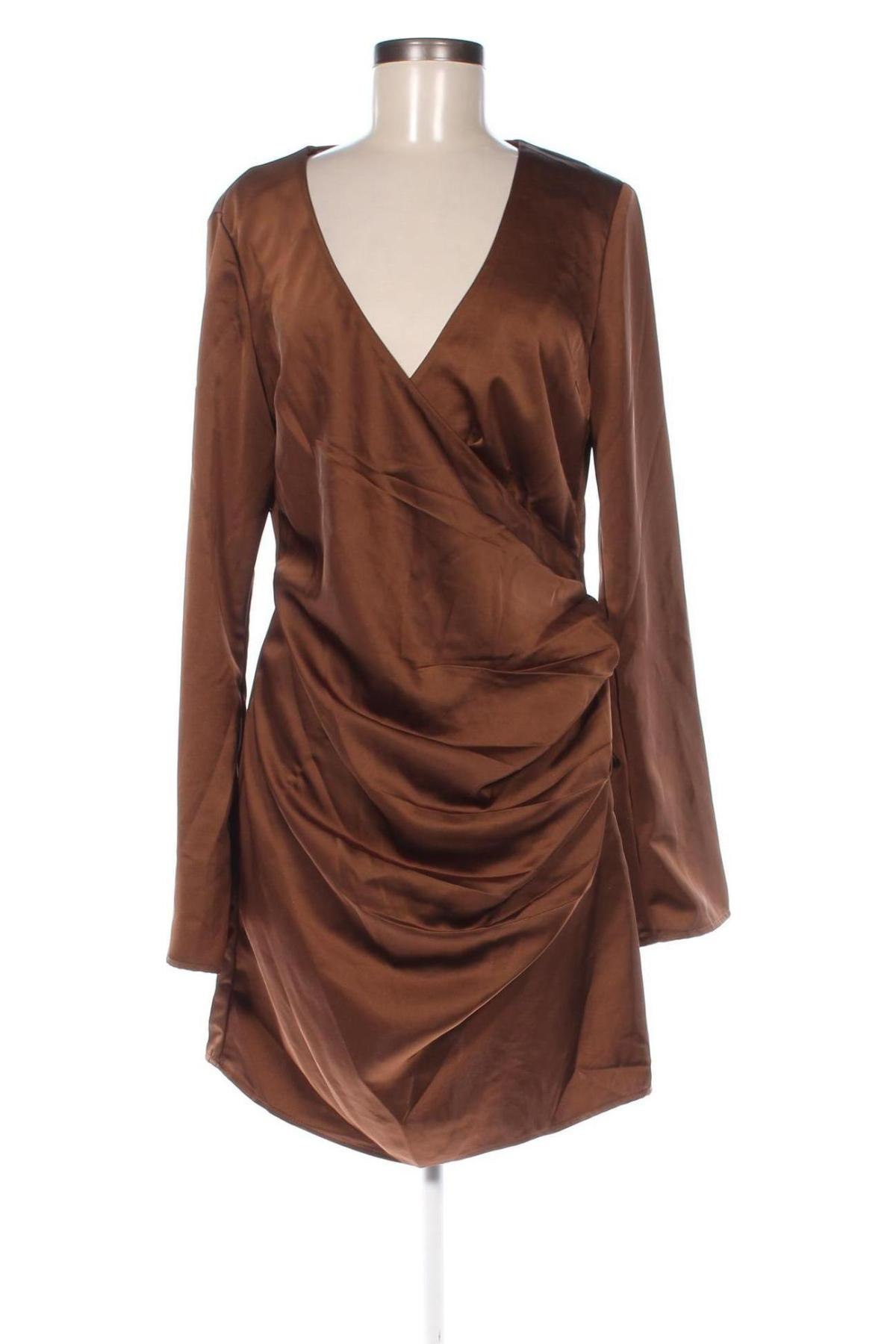 Kleid Pretty Lavish, Größe M, Farbe Braun, Preis 90,21 €