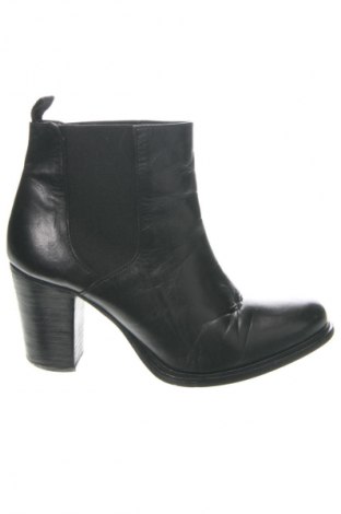 Botine de damă, Mărime 38, Culoare Negru, Preț 100,51 Lei