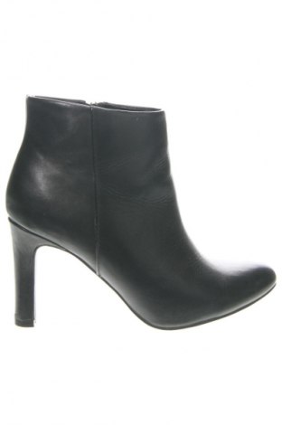 Botine de damă Daniele Gilardo, Mărime 37, Culoare Negru, Preț 191,33 Lei