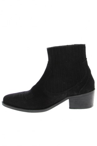 Botine de damă Pavement, Mărime 38, Culoare Negru, Preț 410,54 Lei