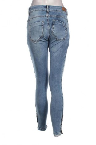 Dámske džínsy  Denim Hunter, Veľkosť M, Farba Modrá, Cena  38,36 €