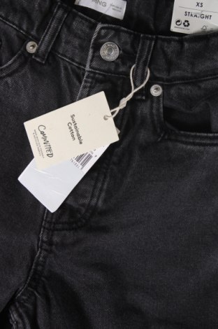 Damskie jeansy Mango, Rozmiar XS, Kolor Czarny, Cena 177,01 zł