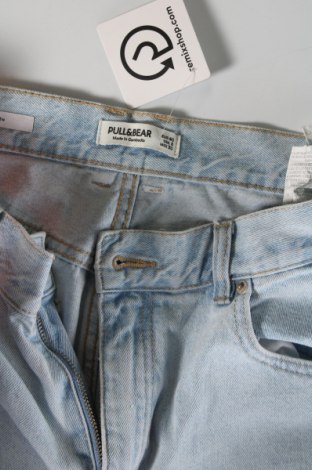 Γυναικείο Τζίν Pull&Bear, Μέγεθος M, Χρώμα Μπλέ, Τιμή 15,00 €