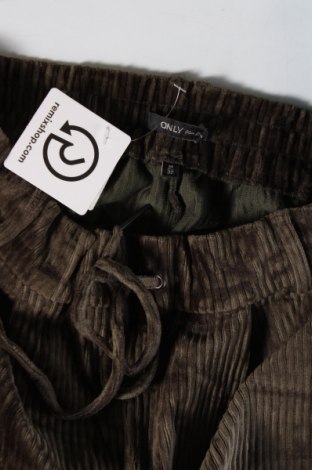 Pantaloni de velvet de femei ONLY, Mărime M, Culoare Verde, Preț 88,99 Lei