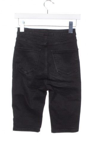 Pantaloni scurți de femei Stradivarius, Mărime XS, Culoare Negru, Preț 21,99 Lei