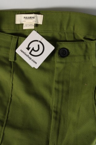 Damenhose Pull&Bear, Größe M, Farbe Grün, Preis 20,00 €