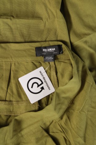 Dámské kalhoty  Pull&Bear, Velikost M, Barva Zelená, Cena  239,00 Kč