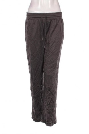 Pantaloni trening de femei SHEIN, Mărime M, Culoare Gri, Preț 151,99 Lei