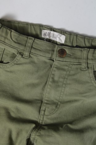 Pantaloni pentru copii H&M, Mărime 7-8y/ 128-134 cm, Culoare Verde, Preț 53,57 Lei