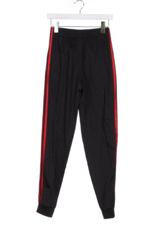 Pantaloni de trening, pentru copii Adidas, Mărime 15-18y/ 170-176 cm, Culoare Negru, Preț 105,99 Lei