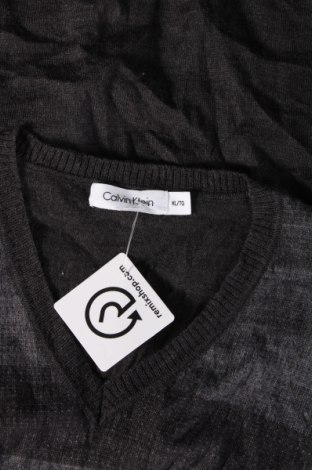 Мъжки пуловер Calvin Klein, Размер XL, Цвят Сив, Цена 53,99 лв.