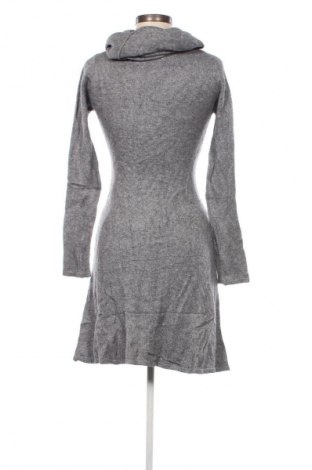 Kleid, Größe S, Farbe Grau, Preis € 12,49