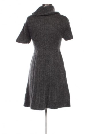 Kleid Cassis, Größe M, Farbe Grau, Preis 27,62 €