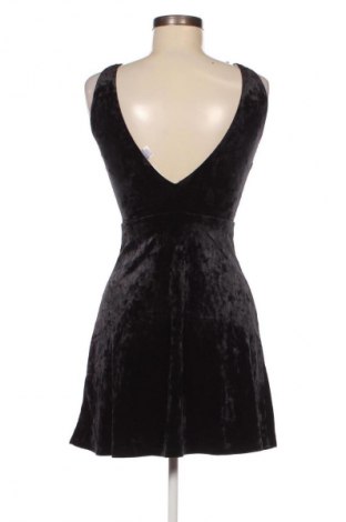 Kleid H&M Divided, Größe XS, Farbe Schwarz, Preis 20,49 €