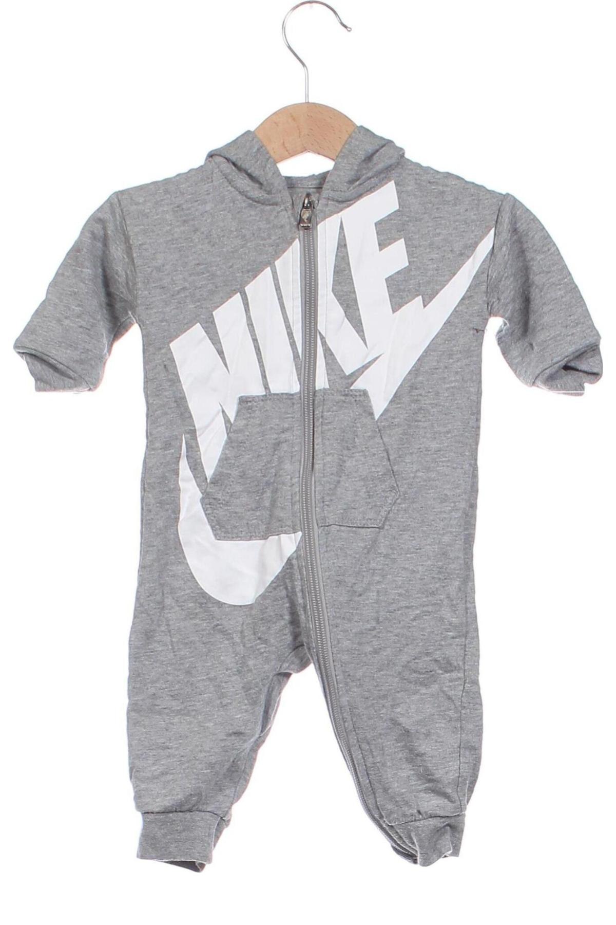 Kinder Overall Nike, Größe 3-6m/ 62-68 cm, Farbe Grau, Preis € 18,49