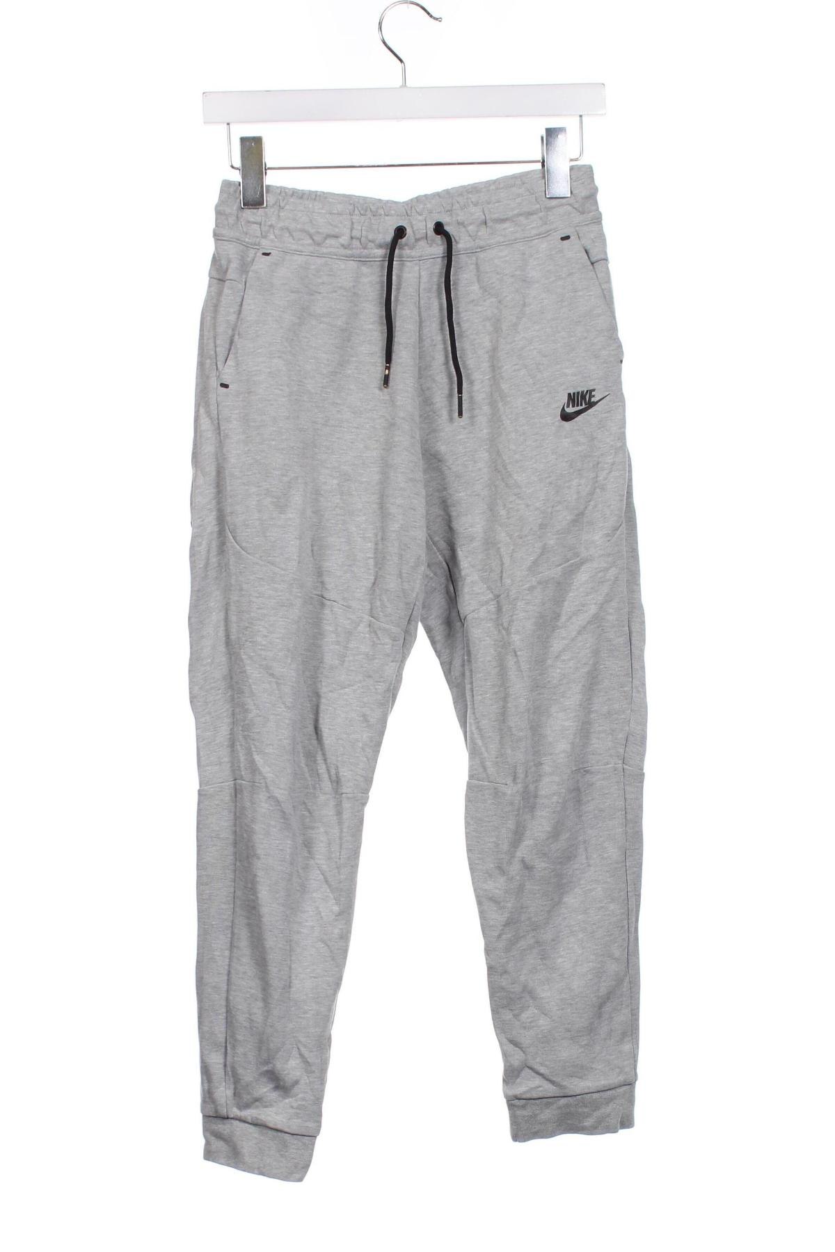 Dětské tepláky Nike, Velikost 13-14y/ 164-168 cm, Barva Šedá, Cena  469,00 Kč