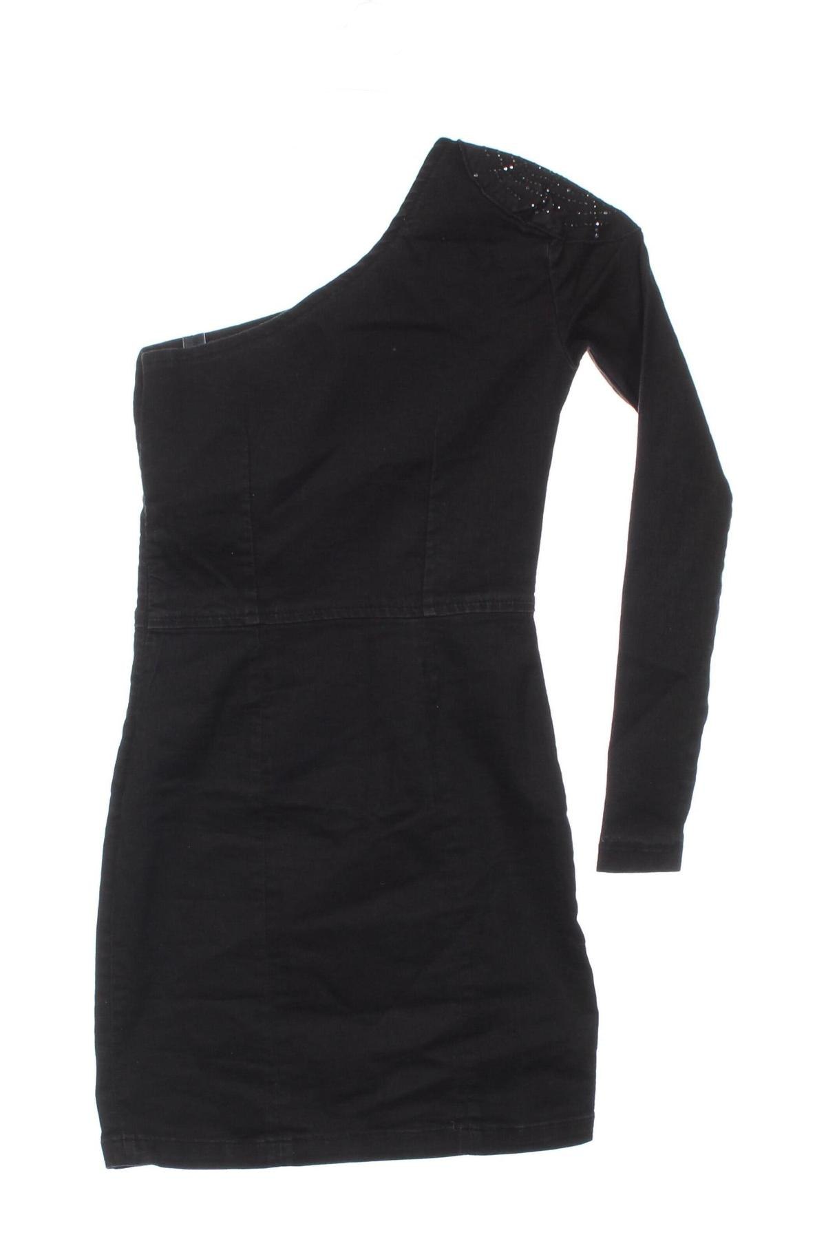 Rochie Bershka, Mărime M, Culoare Negru, Preț 73,98 Lei