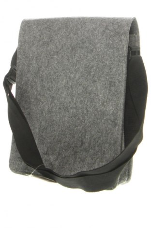 Чанта Unbranded, Цвят Сив, Цена 10,99 лв.