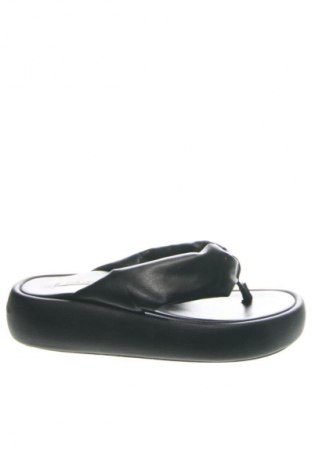 Sandále Karl Lagerfeld, Veľkosť 37, Farba Čierna, Cena  110,77 €