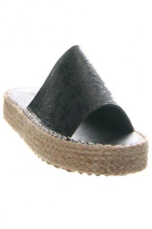 Papuče RunnerBoss, Veľkosť 37, Farba Čierna, Cena  43,95 €