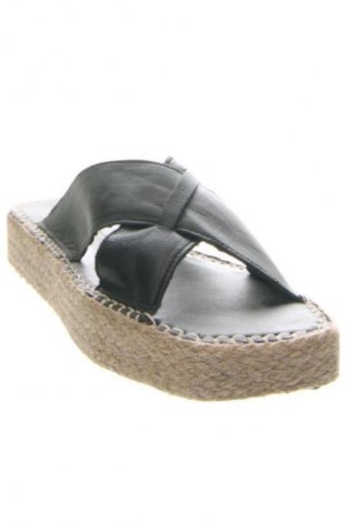 Papuče RunnerBoss, Veľkosť 38, Farba Čierna, Cena  43,95 €