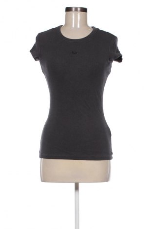 Дамска блуза BOSS, Размер XS, Цвят Сив, Цена 117,99 лв.